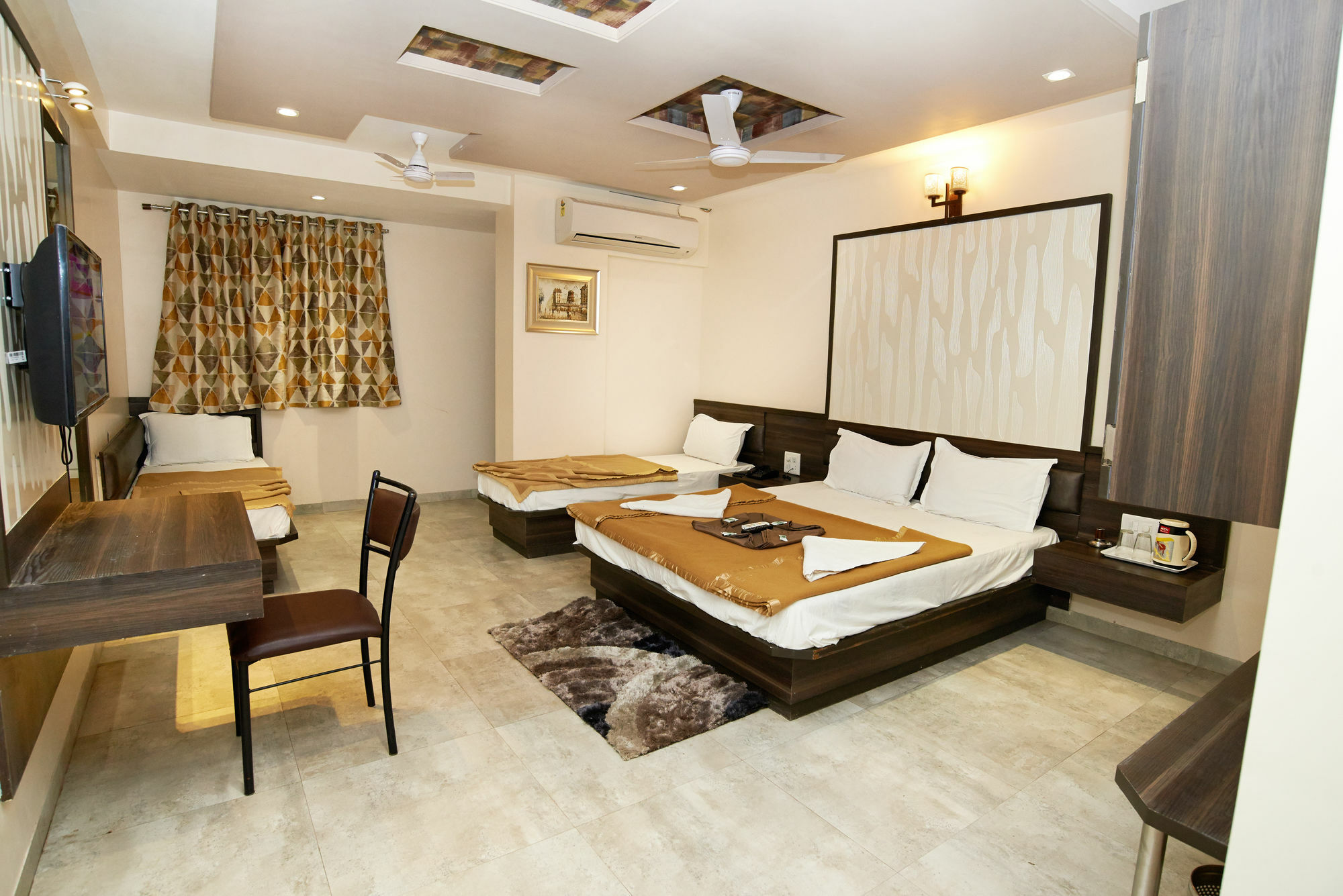Hotel Sai Suraj Park Shirdi Exterior photo